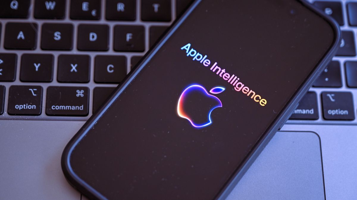 Apple Siri AI partnership with Anthropic or OpenAI
