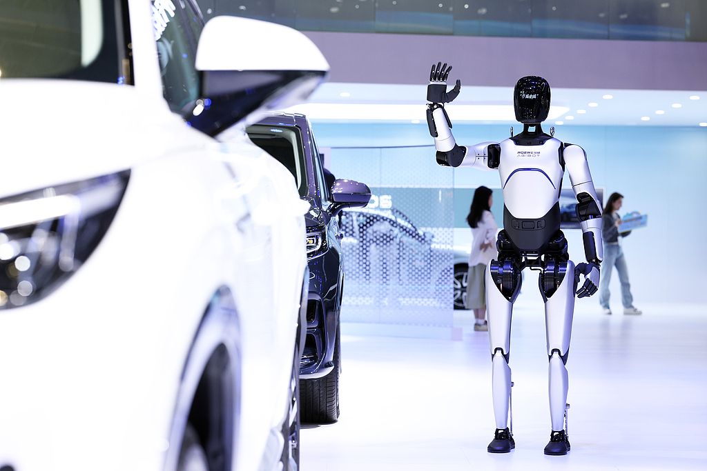 Chery Mornine AI humanoid robot demonstration