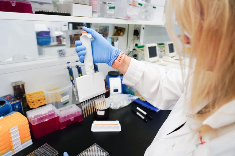 AI pharmaceutical drug discovery laboratory platform